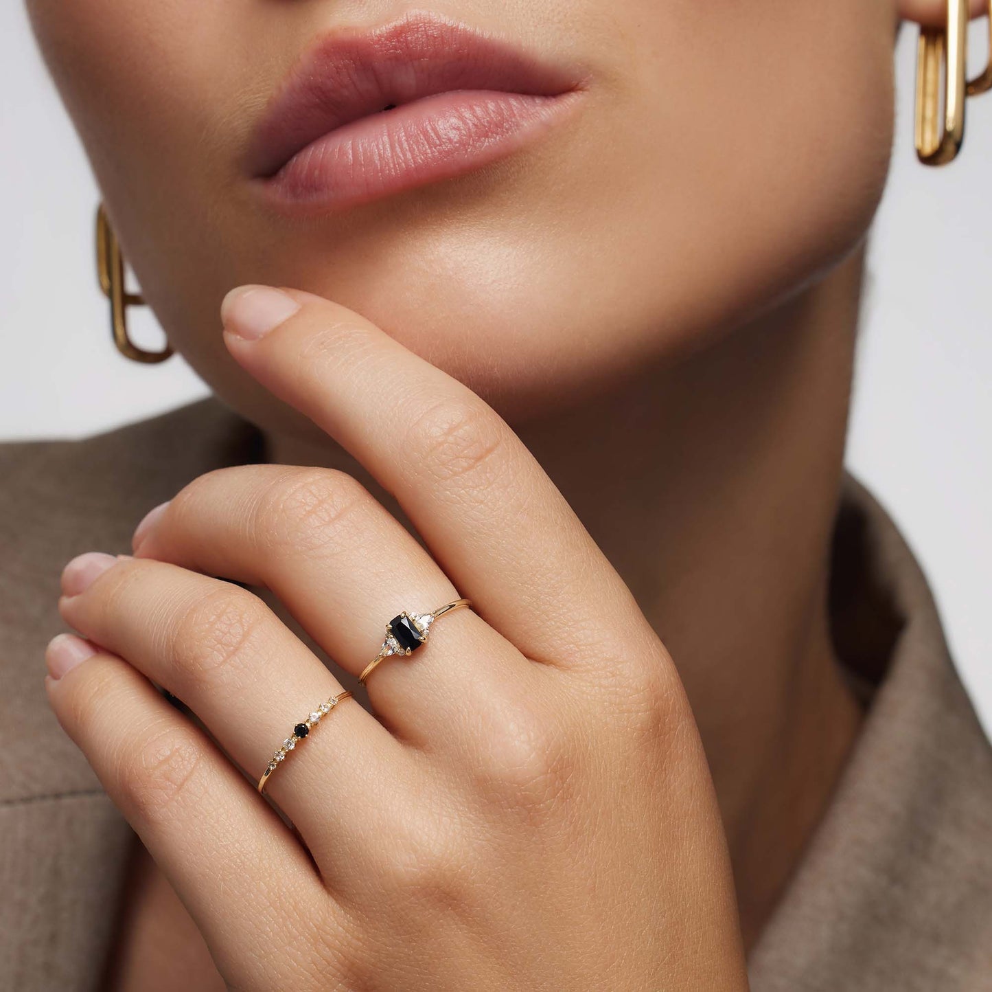 Anillo de Baguette de Espinela Negra | Oro