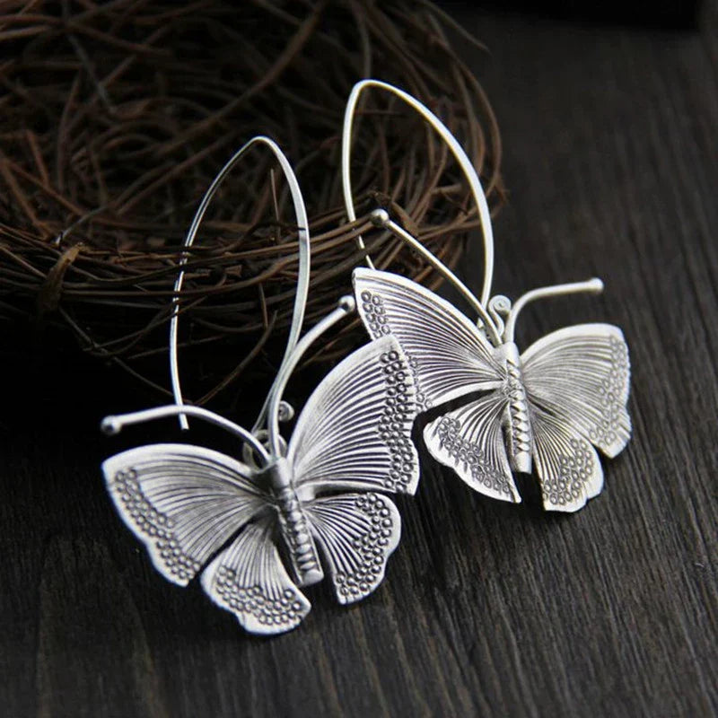 Pendientes Plateados Vintage de Mariposa