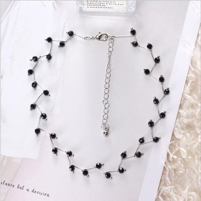 Collar de vid con gemas Talise Oscura