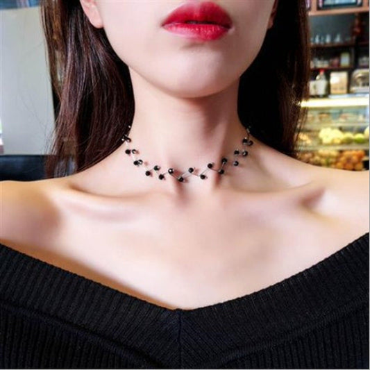 Collar de vid con gemas Talise Oscura