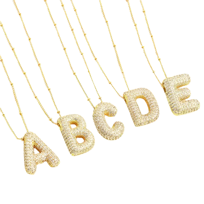 Set de Collar Inicial de Letra Burbuja | Oro Blanco