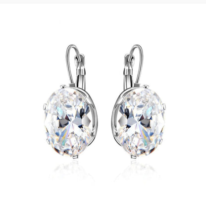 Pendientes de corte ovalado Ivy