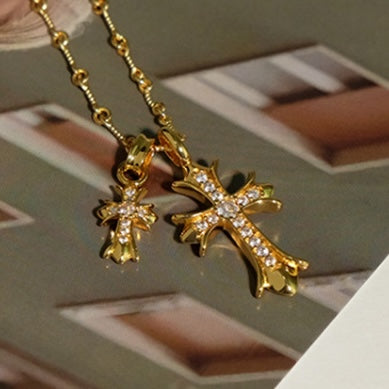 Collar de doble cruz Vivori