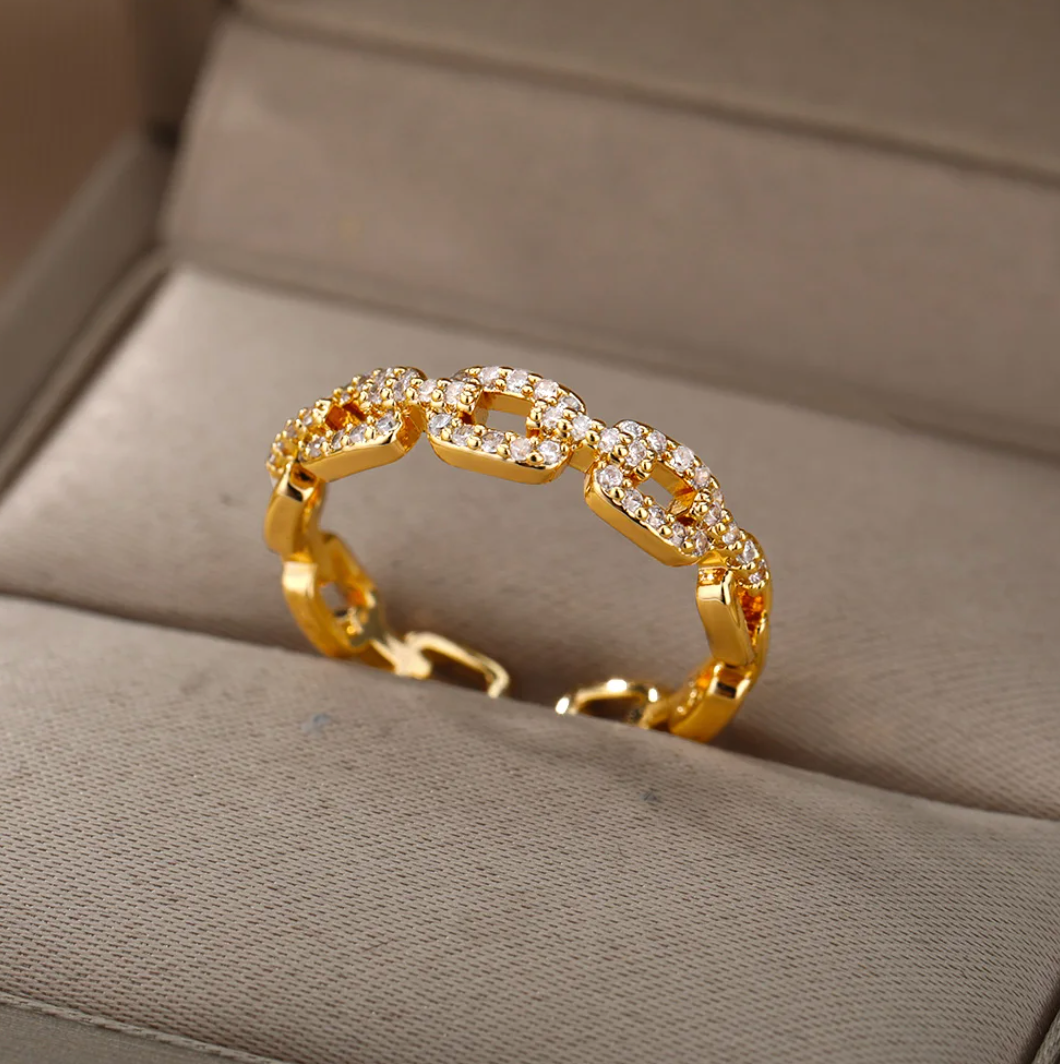 Anillo cadena de amor chapado en oro de 18 quilates con strass
