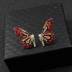 Pendientes Edición Limitada de Mariposa con Incrustación de Circonita