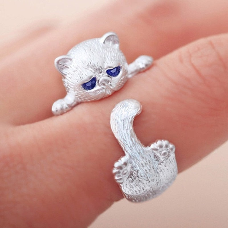 Anillo de plata 925 hecho a mano con forma de gato y óxido de circonio azul