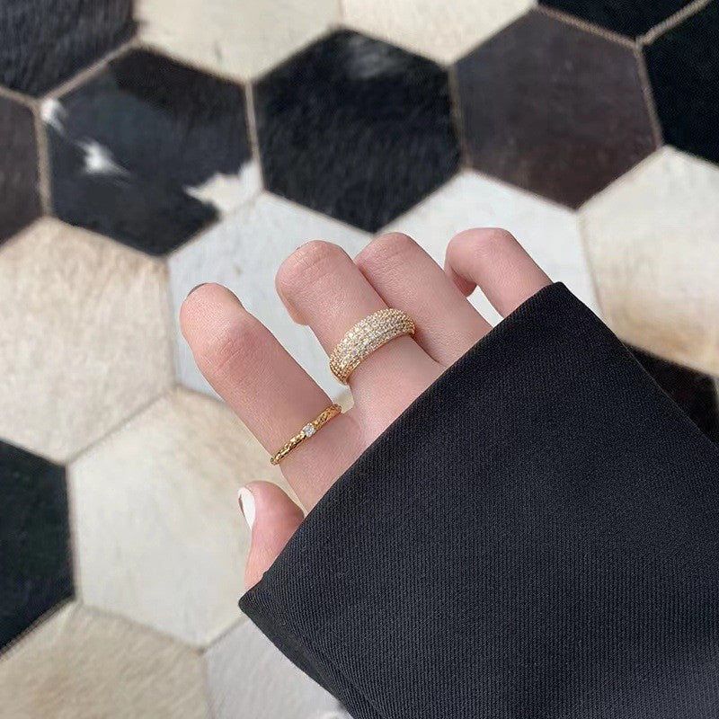 Anillo dorado de Domo de Cristal