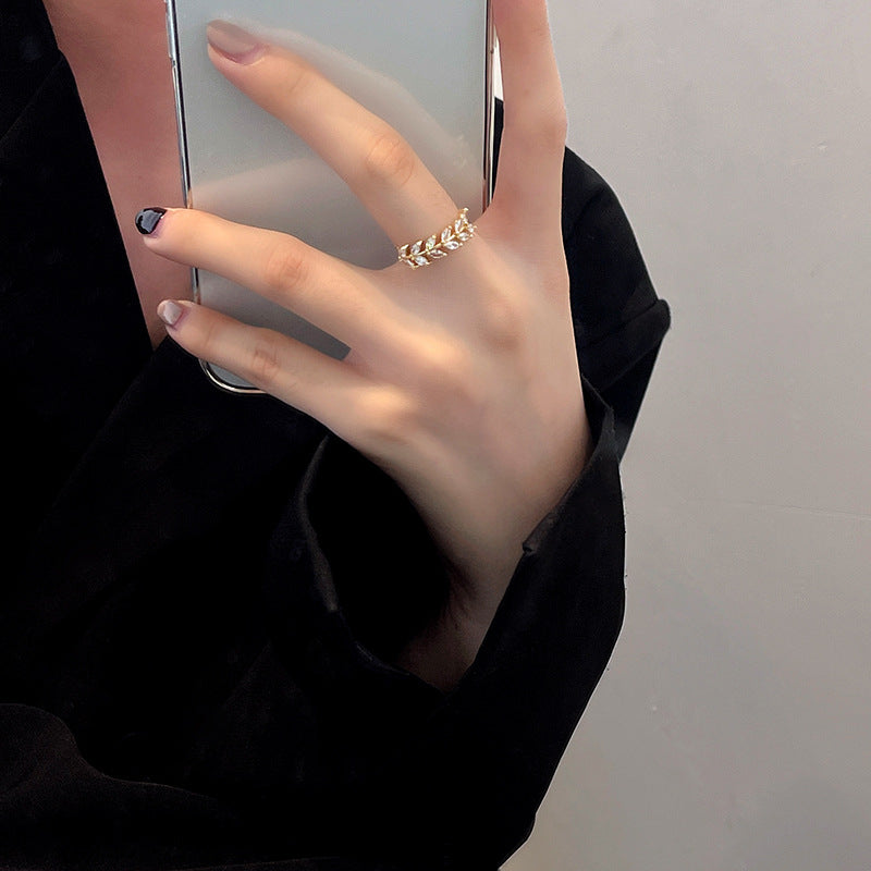 Anillo dorado de oliva Matilda