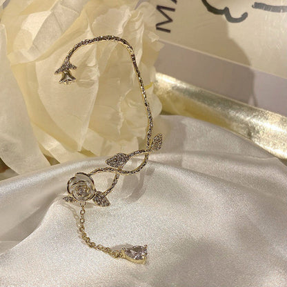 Pendientes de aro con circonitas florales