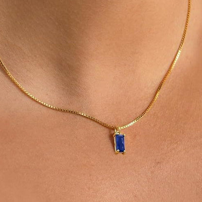 Collar minimalista de colgante de zafiro | Oro Blanco