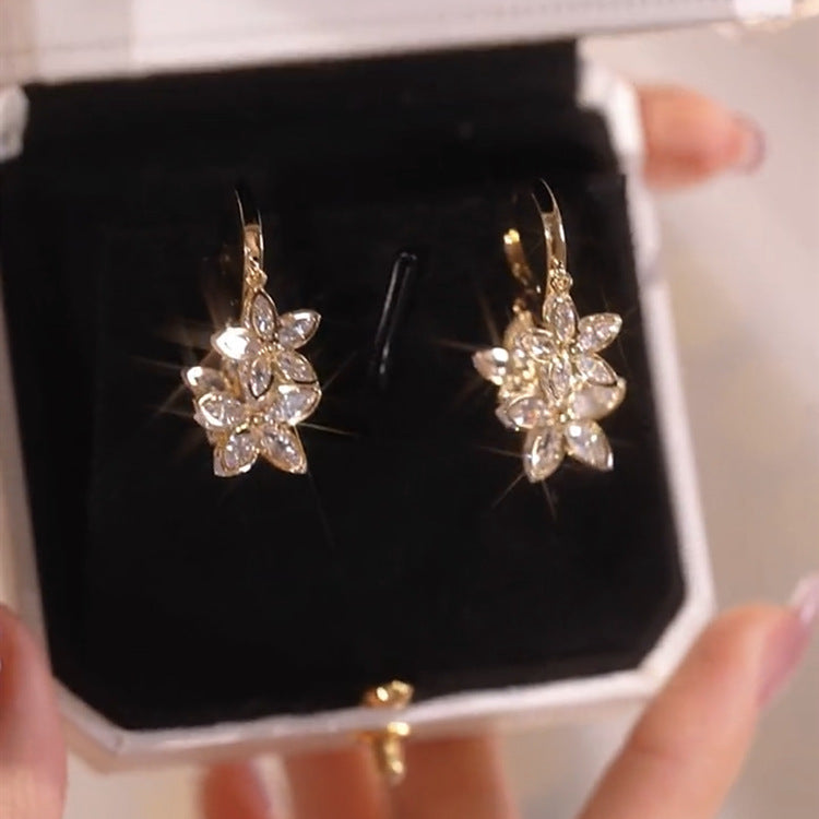 Pendientes creativos Estrella de Primavera con colgante