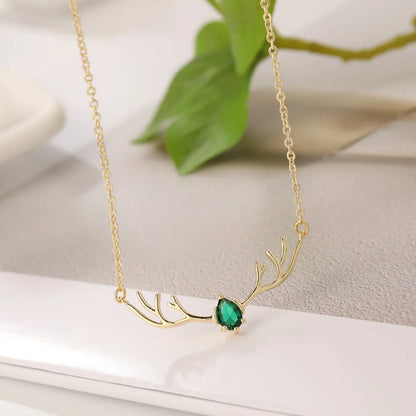 Collar de Asta de Venado con Dije de Corazón Delicado