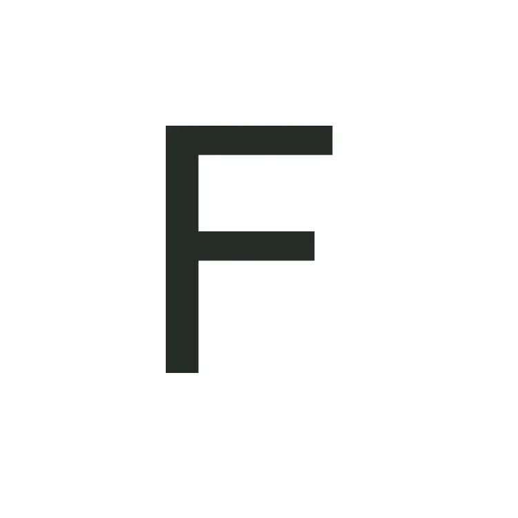 Cadena moderna dorada de 18 quilates con iniciales y candado