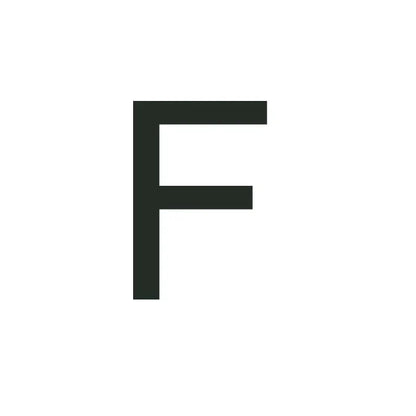 Cadena moderna dorada de 18 quilates con iniciales y candado