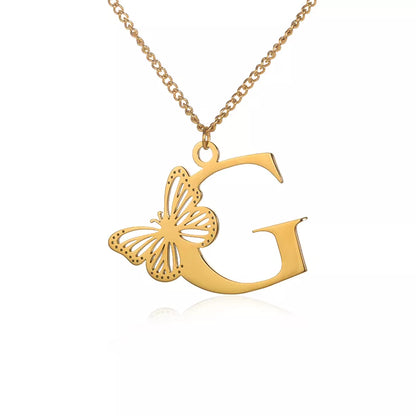Cadena de iniciales dorada de 18 quilates con elegante mariposa