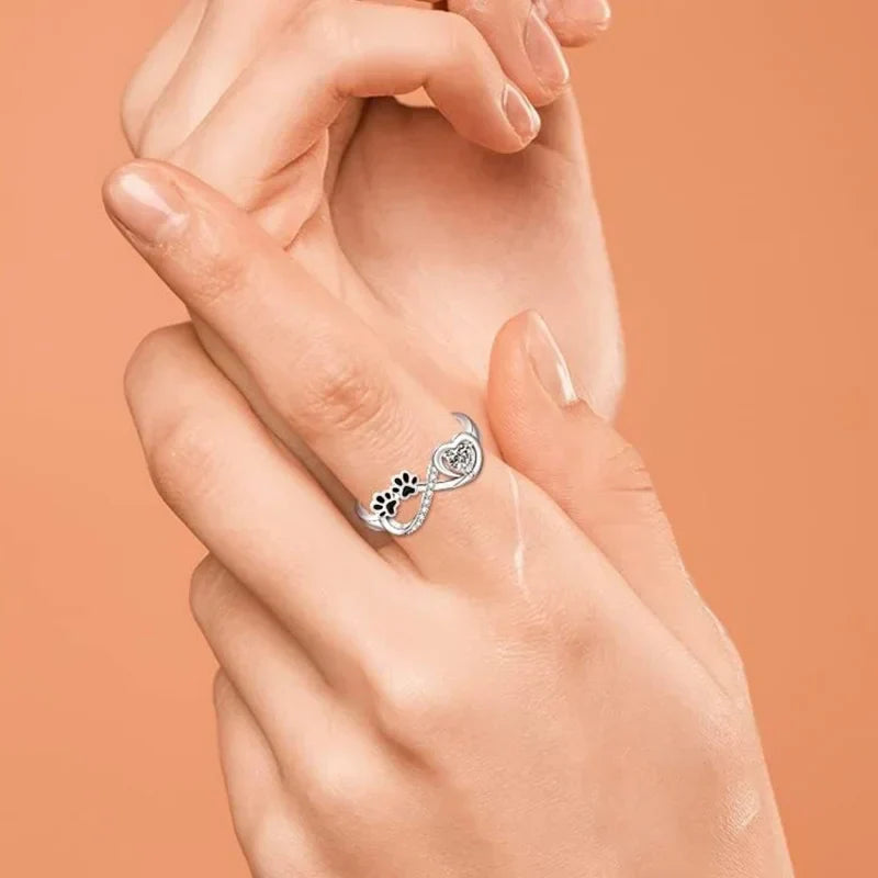 Anillo de Pata con Zirconia, Diseño de Corazón e Infinito
