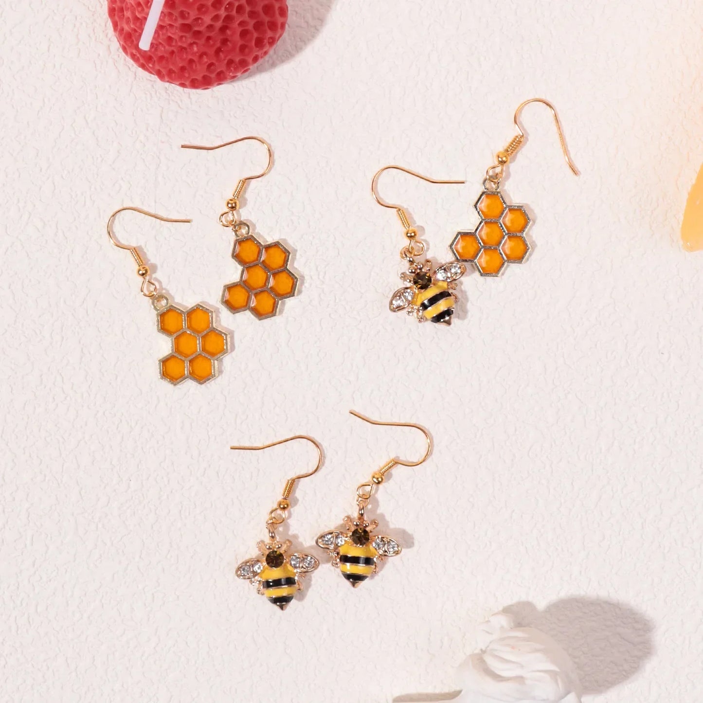 Pendientes de Cristal de Abeja y Panal Dorados