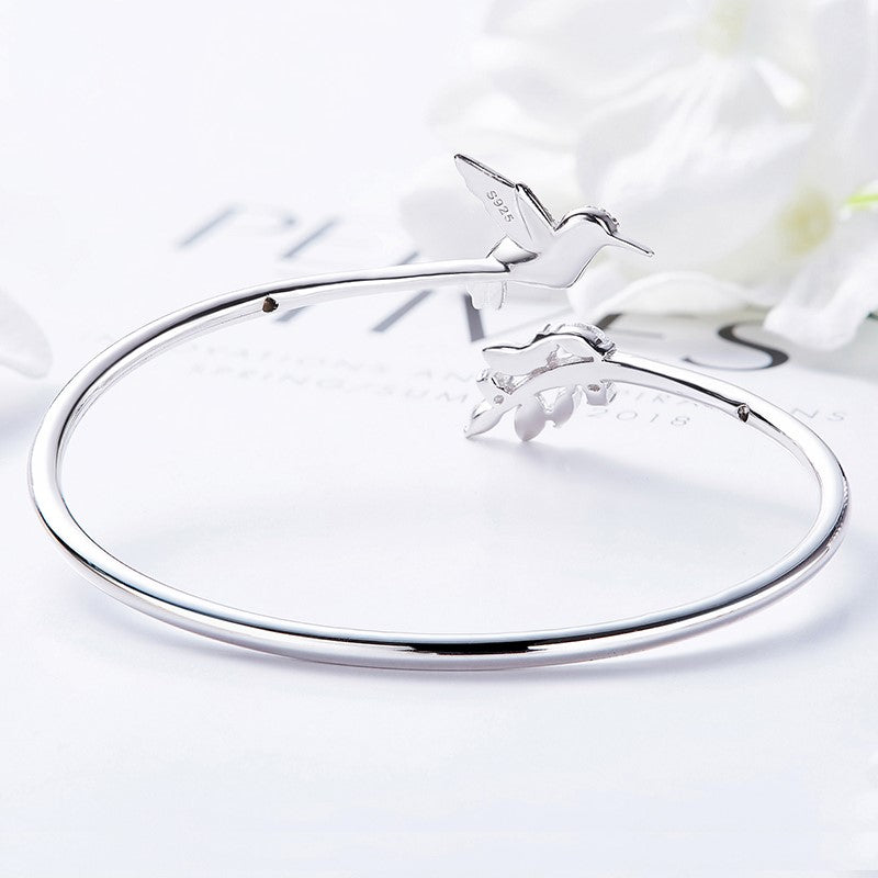 Anillo Ajustable de Colibrí con Diamante de Estras
