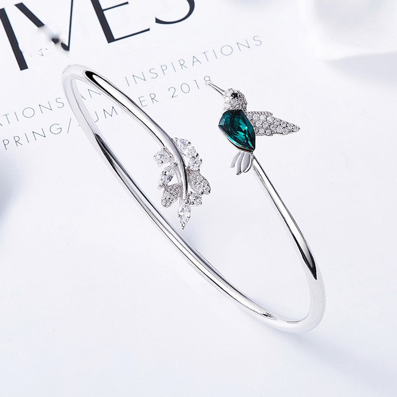 Anillo Ajustable de Colibrí con Diamante de Estras