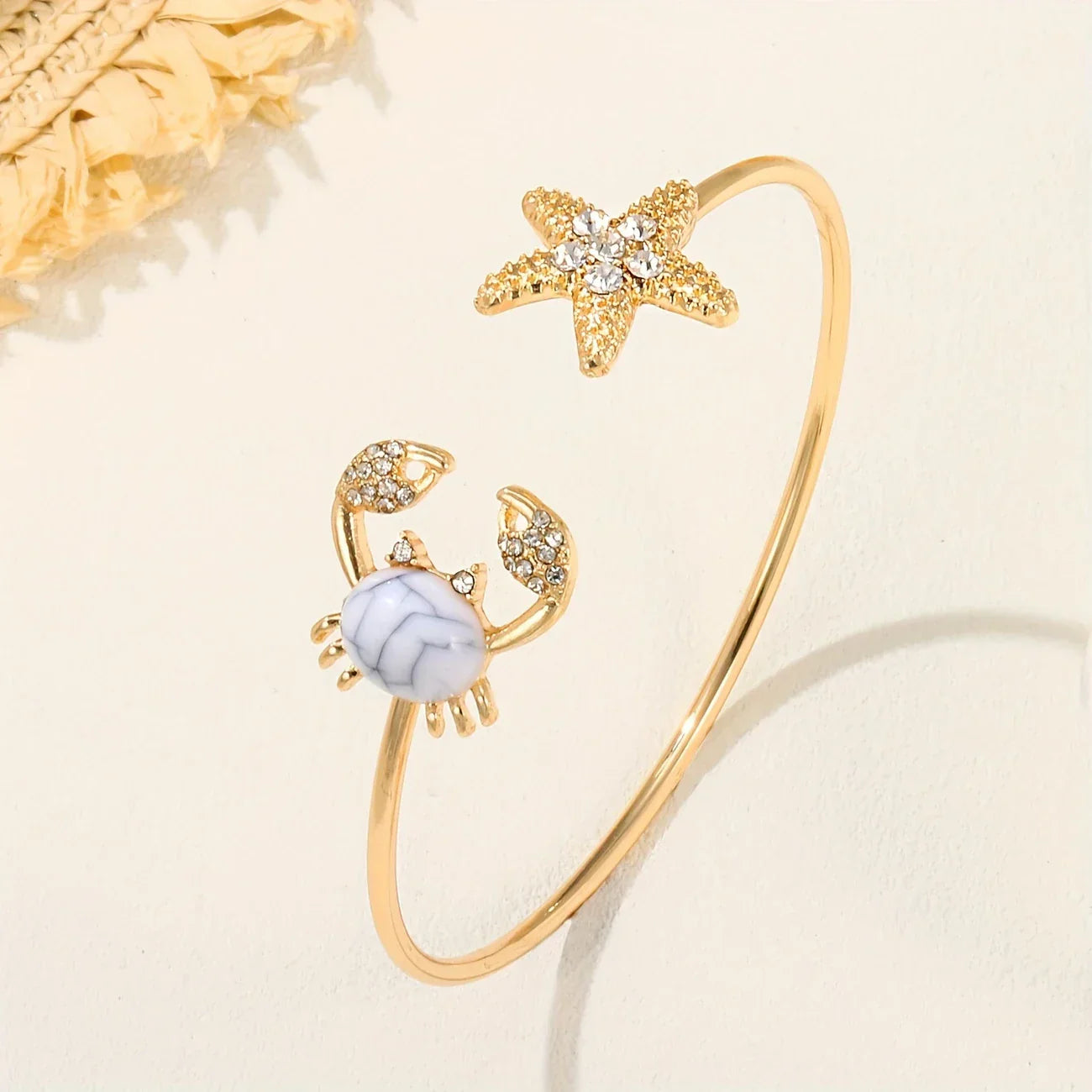 Anillo Dorado de Cancrejo Ajustable con Perla Incrustada