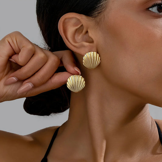 Pendientes Bohemios Concha Dorada Impermeables