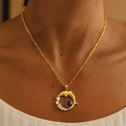 Collar Elegante con Estrella de Delfín
