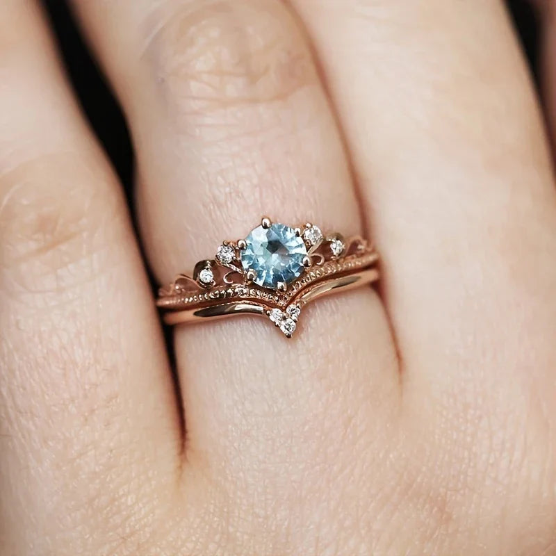 Anillo Dorado Princesa Azul con Circonita