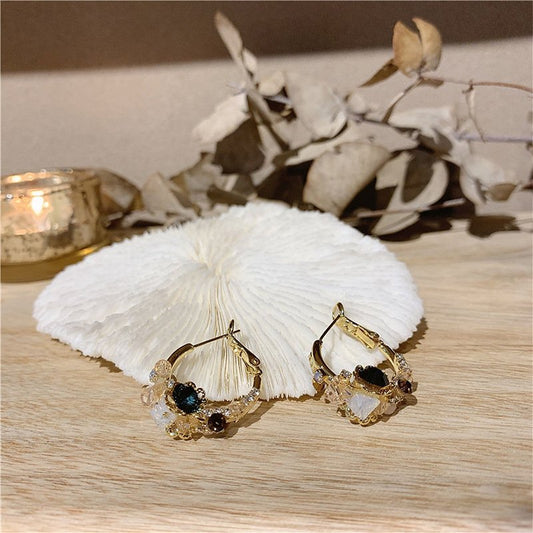 Pendientes de Flor Vintage chapados en oro