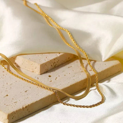 Collar superpuesto Hailey