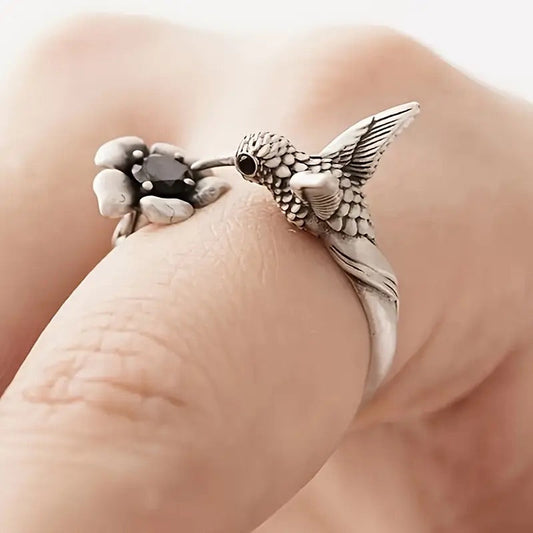 Anillo de Colibrí y Flor
