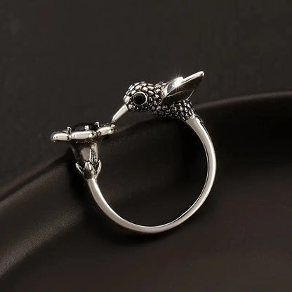 Anillo de Colibrí y Flor