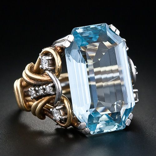 Anillo vintage de circonita azul y oro en capas