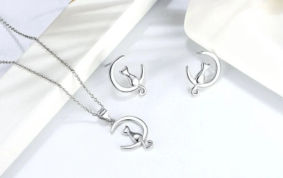 Pendientes de Gato con Luna y Estrella en Plata de Ley