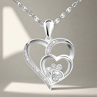 Collar de Pata y Corazón en Plata de Ley con Zirconia